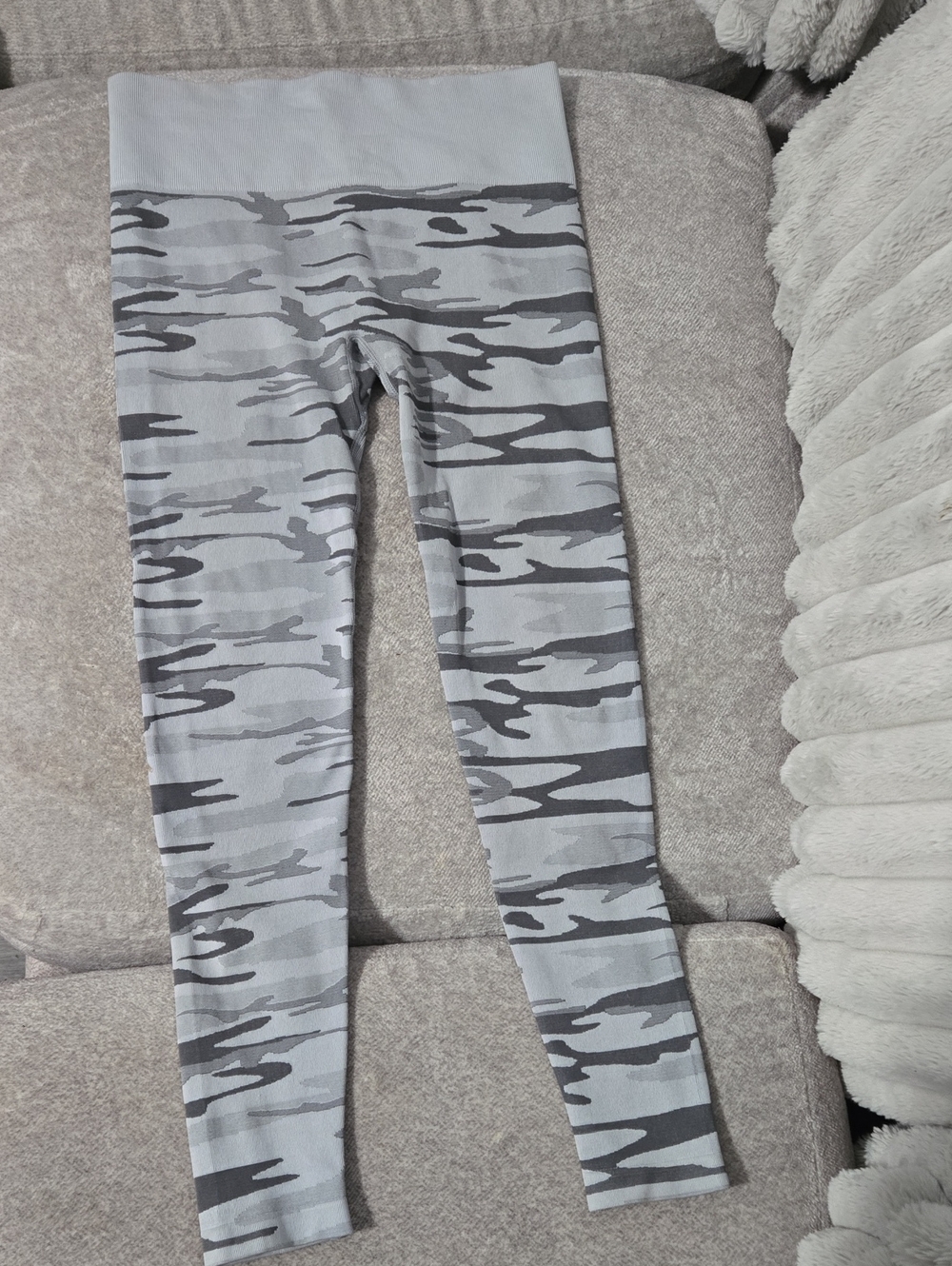 High-Rise Grey Camo Seamless Leggings